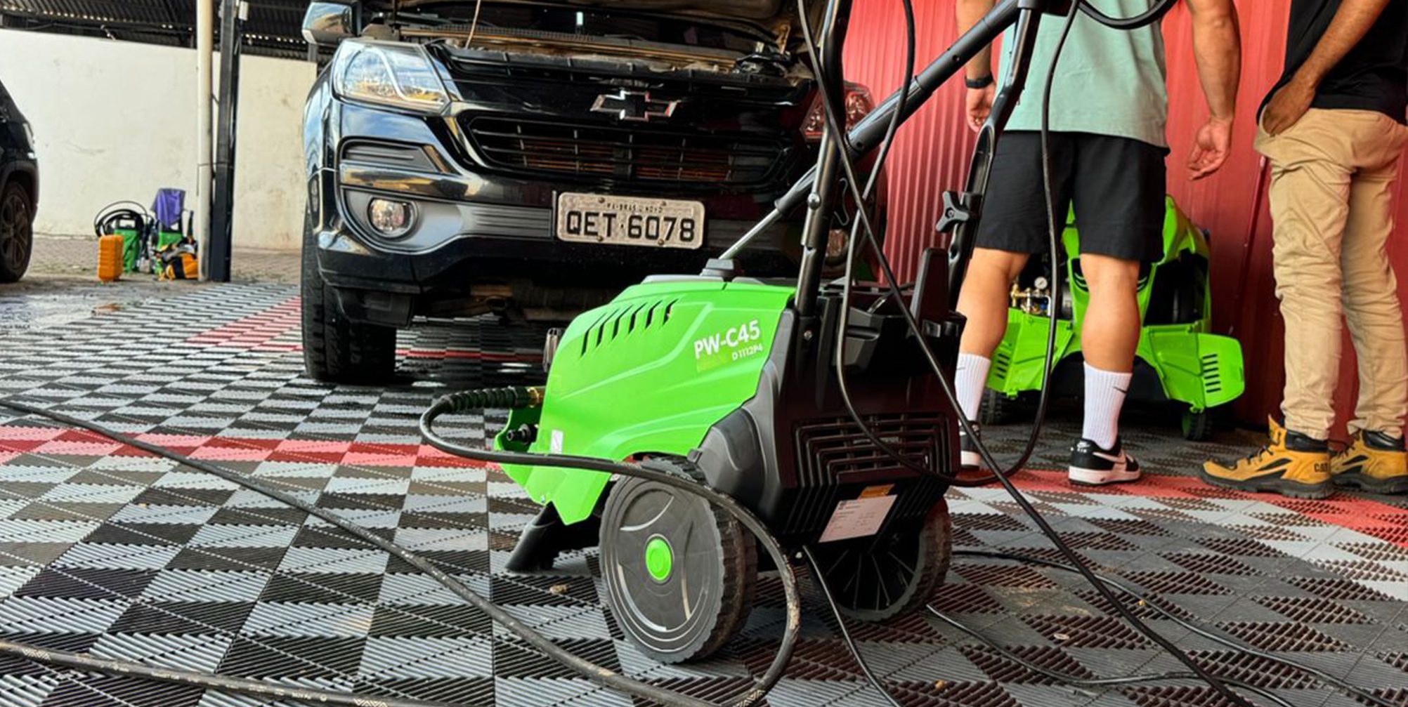 Lavadora leve, média ou industrial: Qual usar no agro?