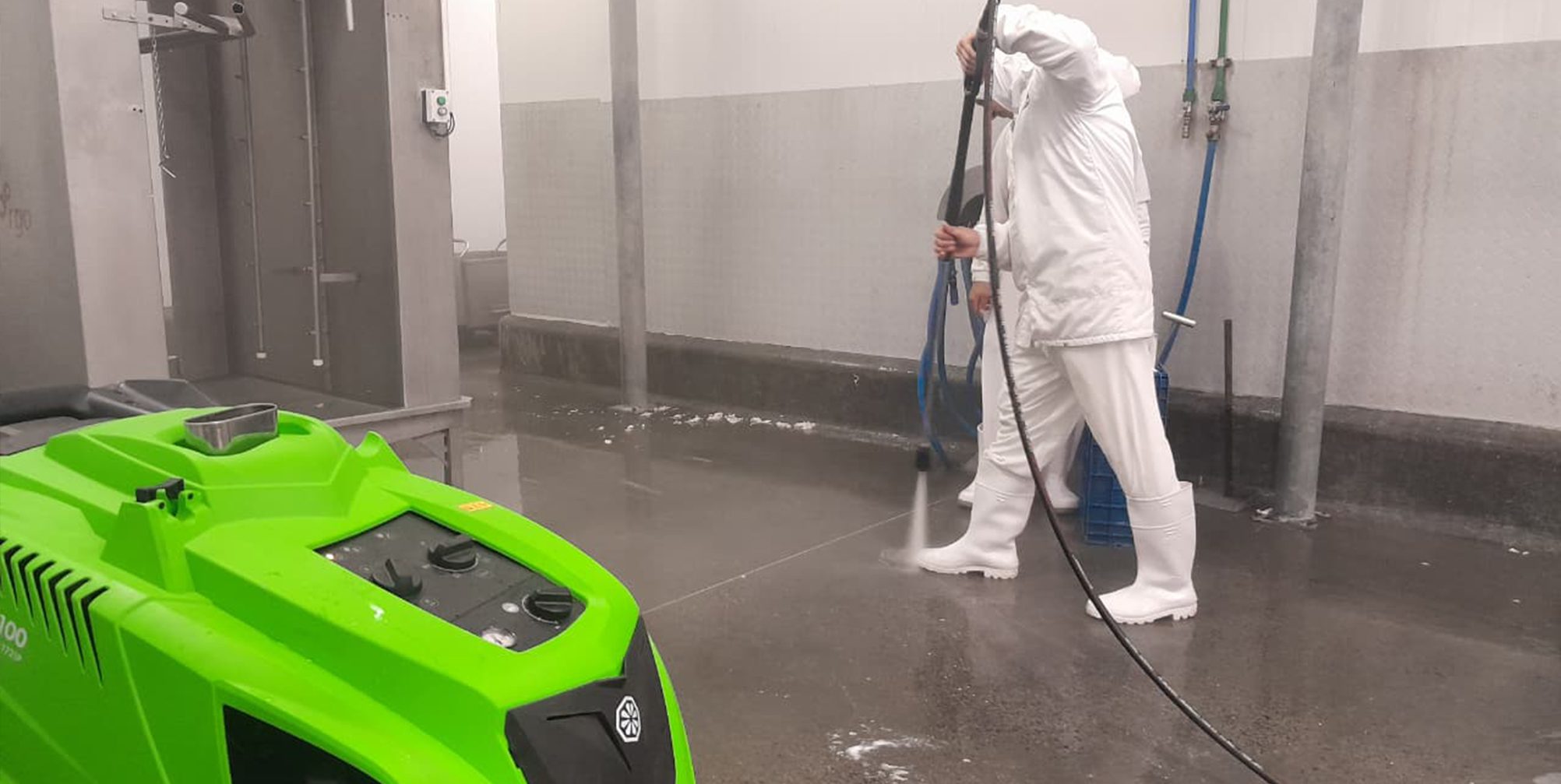 lavagem agrícola com água quente